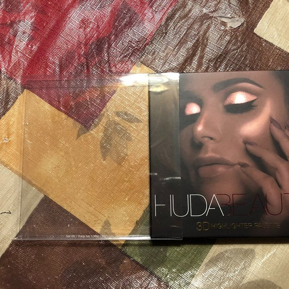 HudaBeauty 3D Highlighter Palette - Picture 6 of 6